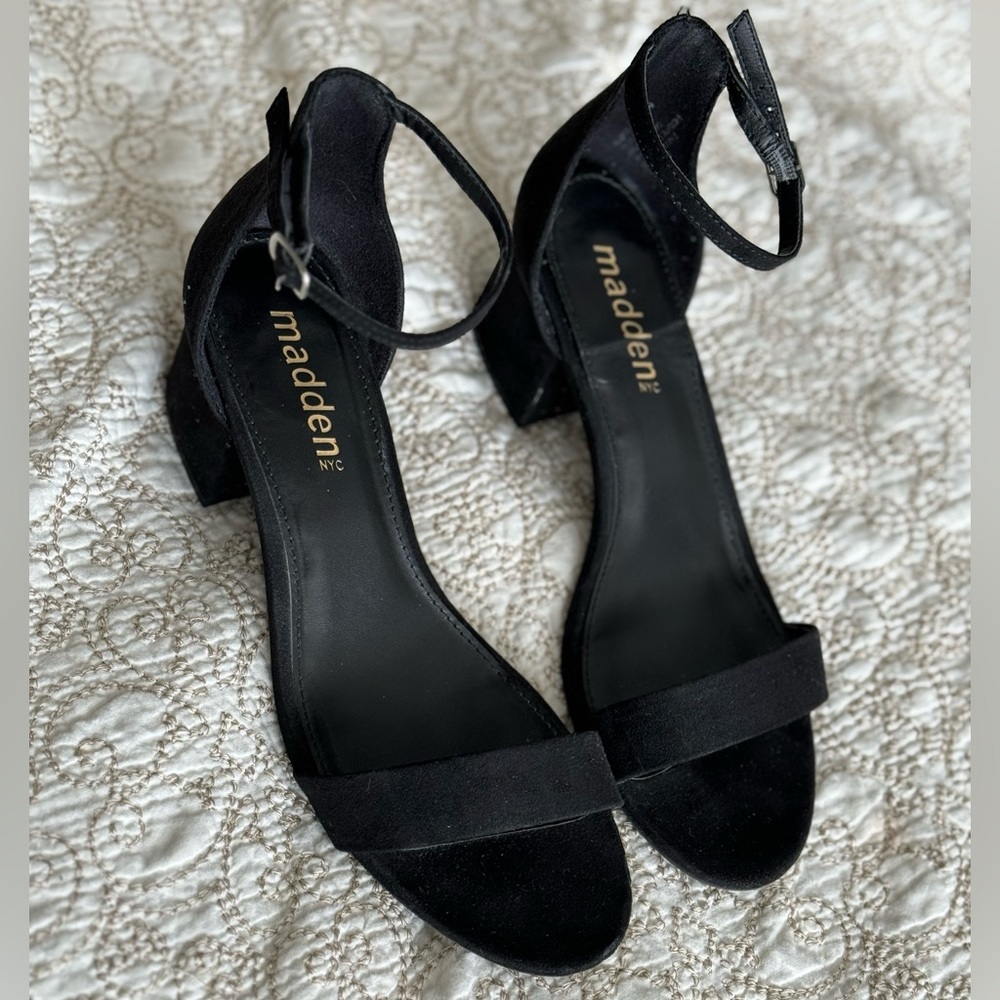 Steve Madden Black Chunky Heeled Sandals Size 7.5M